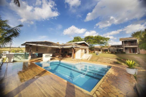 Casa de campo c Piscina e muito lazer em Piracaia
